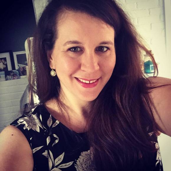 Meet your Posher, Veronique - Picture 1 of 1